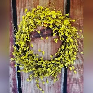 beautiful classic simple elegant yellow blooming forsythia twig wreath